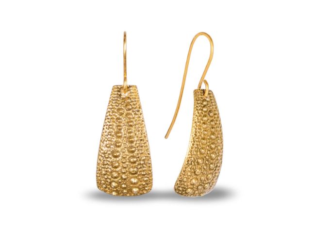 Kina Shell Curve Earrings - Gold Plated