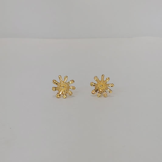 Daisy Stud Earrings - Gold Plated